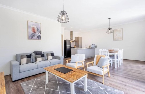 Harrisdale House | Bambili Place - Executive Escapes