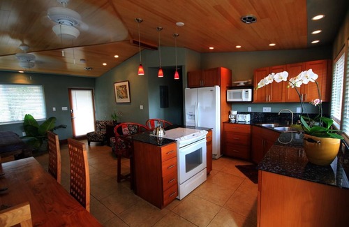 Laie House | Bamboo 1: 1bdrm/1ba at Tiki Moon Villas