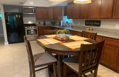 North Fort Myers House | Bamboo Bayou getaway! Gorgeous bamboo and oaks with a pond
