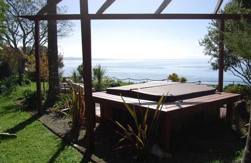 Parapara House | Bamboo Cabin, Golden Bay Lodge