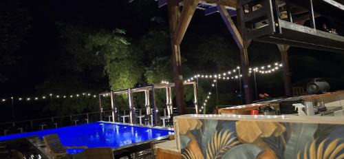 Big Creek Bed & Breakfast | Bamboo Lodge