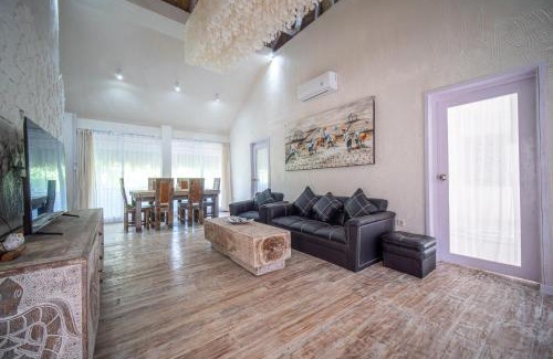 East Sumba Apartment | Bamboo Paradise Retreat - East Sumba