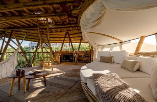 Barra de Colotepec Villa | Bamboo Tree House romantic & luxury retreat