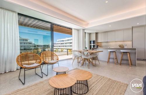 Torremolinos Apartment | Bambu - Beachfront | Pool