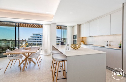 Torremolinos Apartment | Bambu - Beachfront | Pool