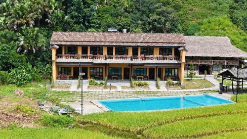 Vi Xuyen House | Ban Bang Ecolodge Tours & Motorbike Rental