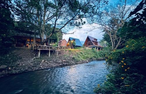 Pangmapha House | Ban Kaew Mo Ra Glamping & Restaurant