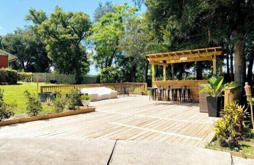 Orlovista Villa | Banana Leaf Villa- Book your gathering today!