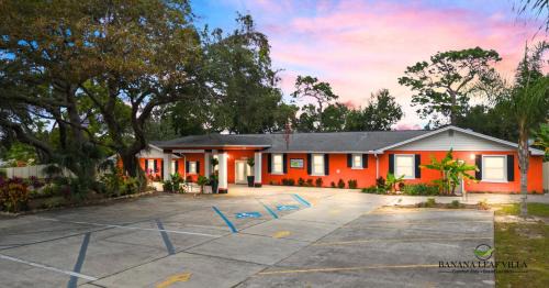 Orlovista Hotel | Banana Leaf Villa