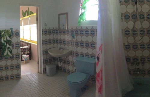 Guzman Abajo House | Banana room