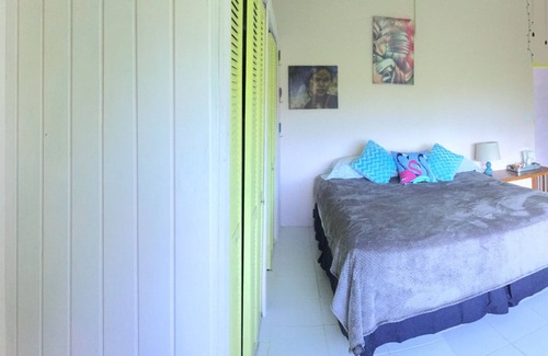 Guzman Abajo House | Banana room