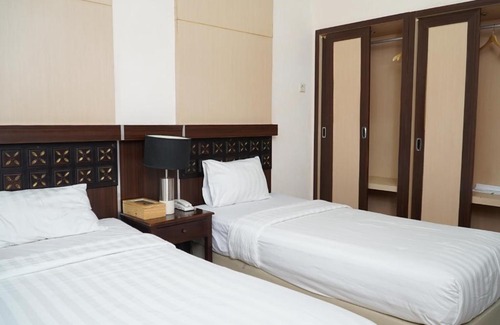 Ambarawa Villa | Banaran 9 Resort Hotel