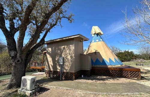 Bandera House | Bandera Stronghold - Cochise Tipi