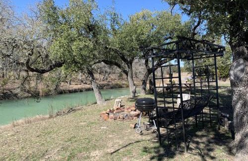 Bandera House | Bandera Stronghold - Red Cloud Cabin