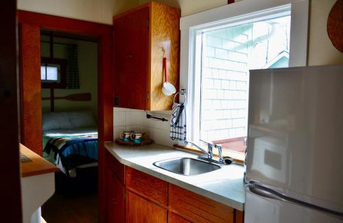 Banff House | Banff Beaver Cabins
