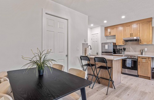 Harvie Heights House | Banff Boundary Lodge/2BR 1.5BT/AC/Hot tub