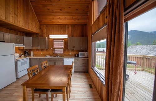 Canmore Cabin | Banff Gate Mountain Resort