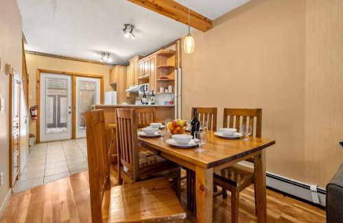 Harvie Heights Cabin | BANFF WOODS LODGE