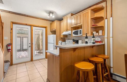 Harvie Heights Cabin | BANFF WOODS LODGE