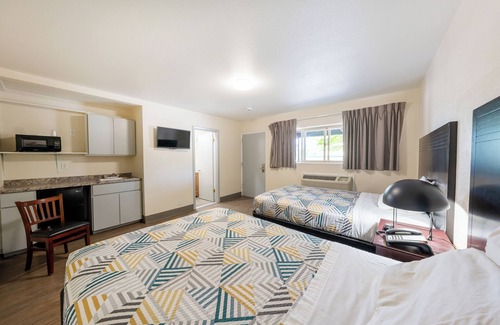 Hollywood District Hotel | Banfield Studios By OYO Portland OR