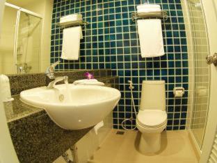 Bang Yi Ruea Hotel | Bangkok Loft Inn