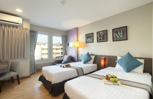 Bang Yi Ruea Hotel | Bangkok Loft Inn