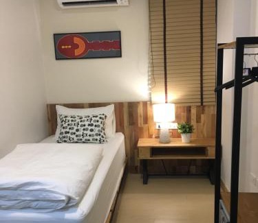 Wat Sam Phraya Hotel | Bangkok Saran Poshtel
