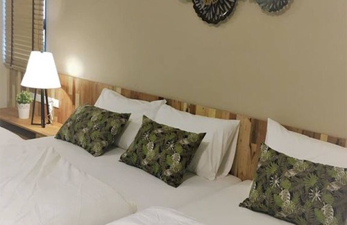 Wat Sam Phraya Hotel | Bangkok Saran Poshtel