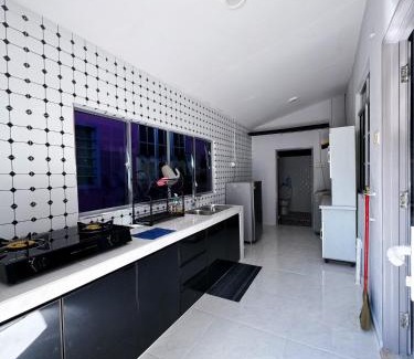 Air Hangat House | Bangli Homestay
