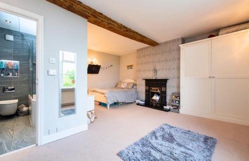 Shobdon House | Bank Farm House - Stunning House & Gardens
