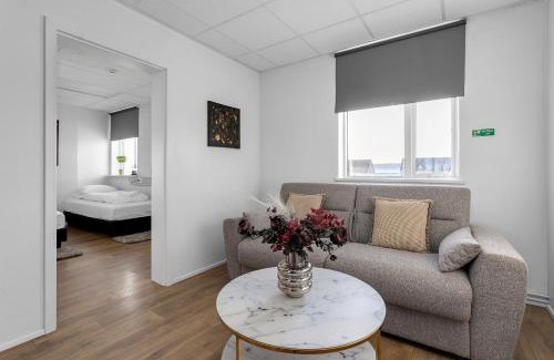 Innri-Njarthvik House | Bank Guesthouse by KEF Airport