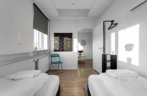 Innri-Njarthvik House | Bank Guesthouse by KEF Airport