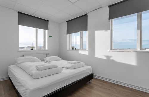 Innri-Njarthvik House | Bank Guesthouse