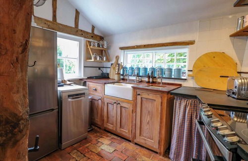 Hingham Cottage | BANK HOUSE, pet friendly, character holiday cottage in Hingham