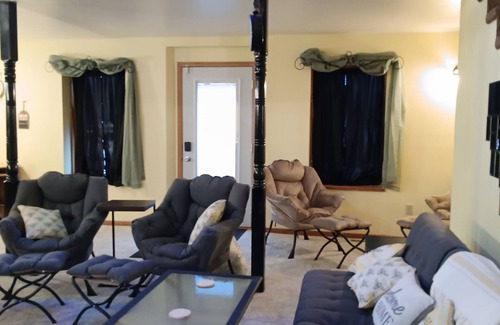 Sidney House | Bank on it! Suite Bank