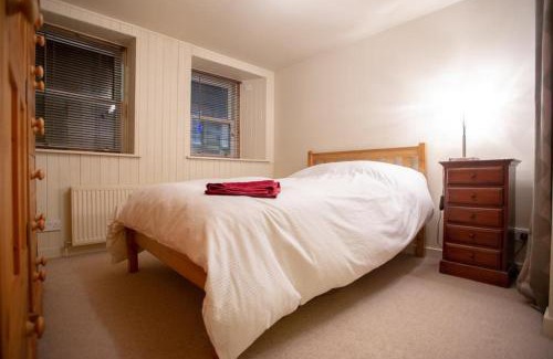 Kirriemuir Apartment | Bank Street Gallery