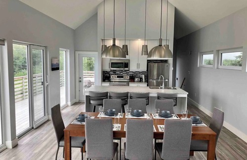 Inverness House | Banks Rd Modern Oceanside Oasis