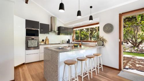 Tapitallee House | Banksia