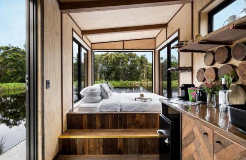 Kangaroo Valley House | Banksia -designer Tiny Home W Stunning Dam Views
