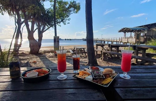 Kingfisher Bay Villa | Banksia Hideaway