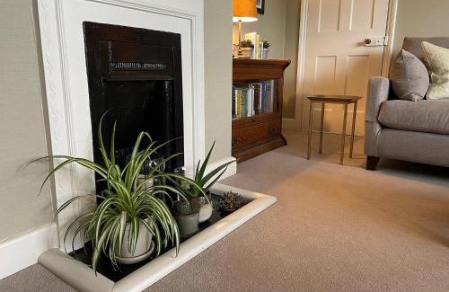 Tackley House | Banksiae