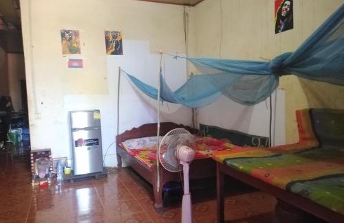 Ban Lung House | Banlung reggae bar homestay& Sona trekking tour