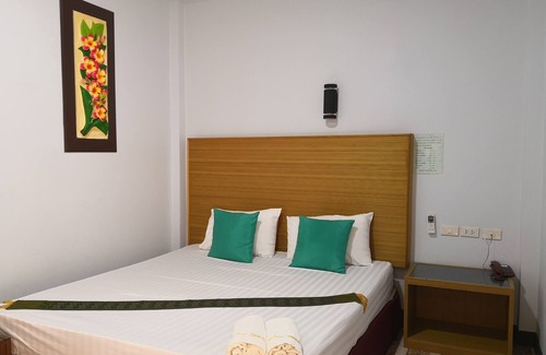 Maha Rat Hotel | Banmai Resort