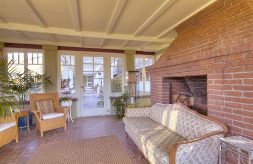 Two Harbors Bed & Breakfast | Banning House of Two Harbors