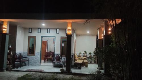 Tentena House | Banua Lida Homestay