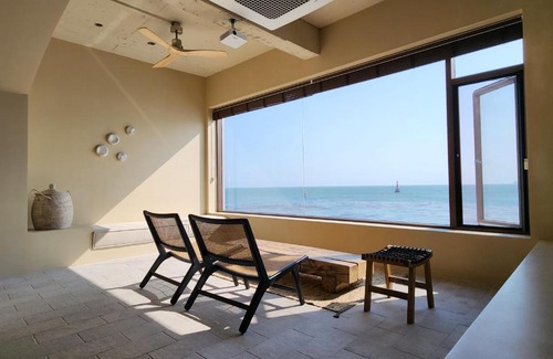 Haeundae House | Banwol Poolvilla