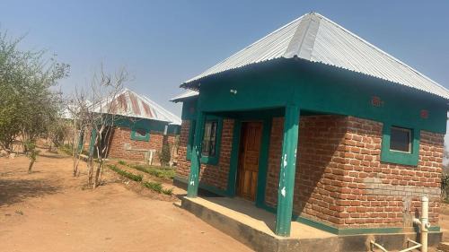 Mfuwe Cabin | Baobob Safari Lodge