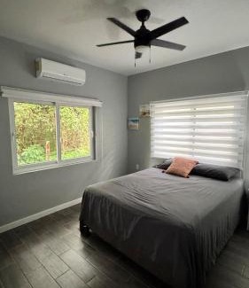 Olancho Villa | Baquis Island Bungalow