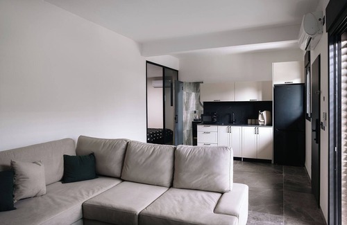 Kiryat Motzkin Condo | bar ilan beauty