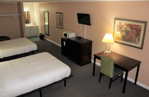 McCormick Hotel | Bar-Mel Inn